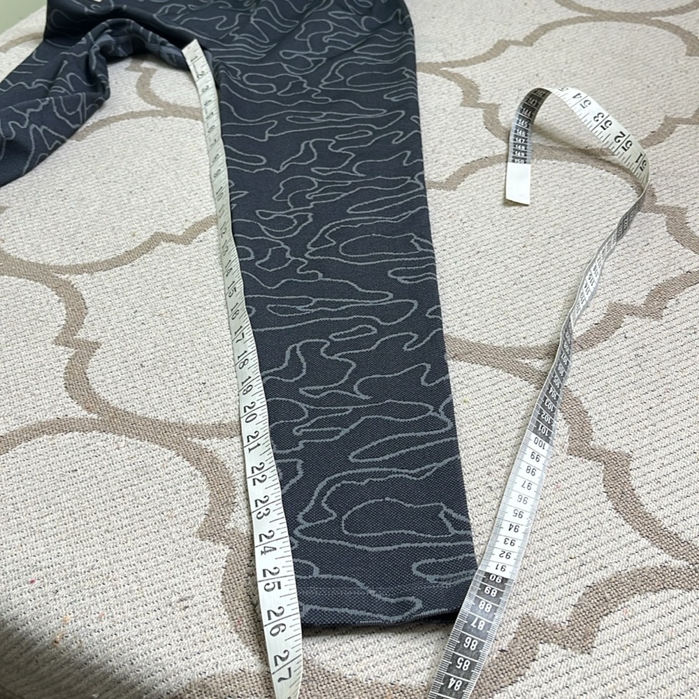 Echt Arise Camo Leggings, size medium - Picture 6 of 14